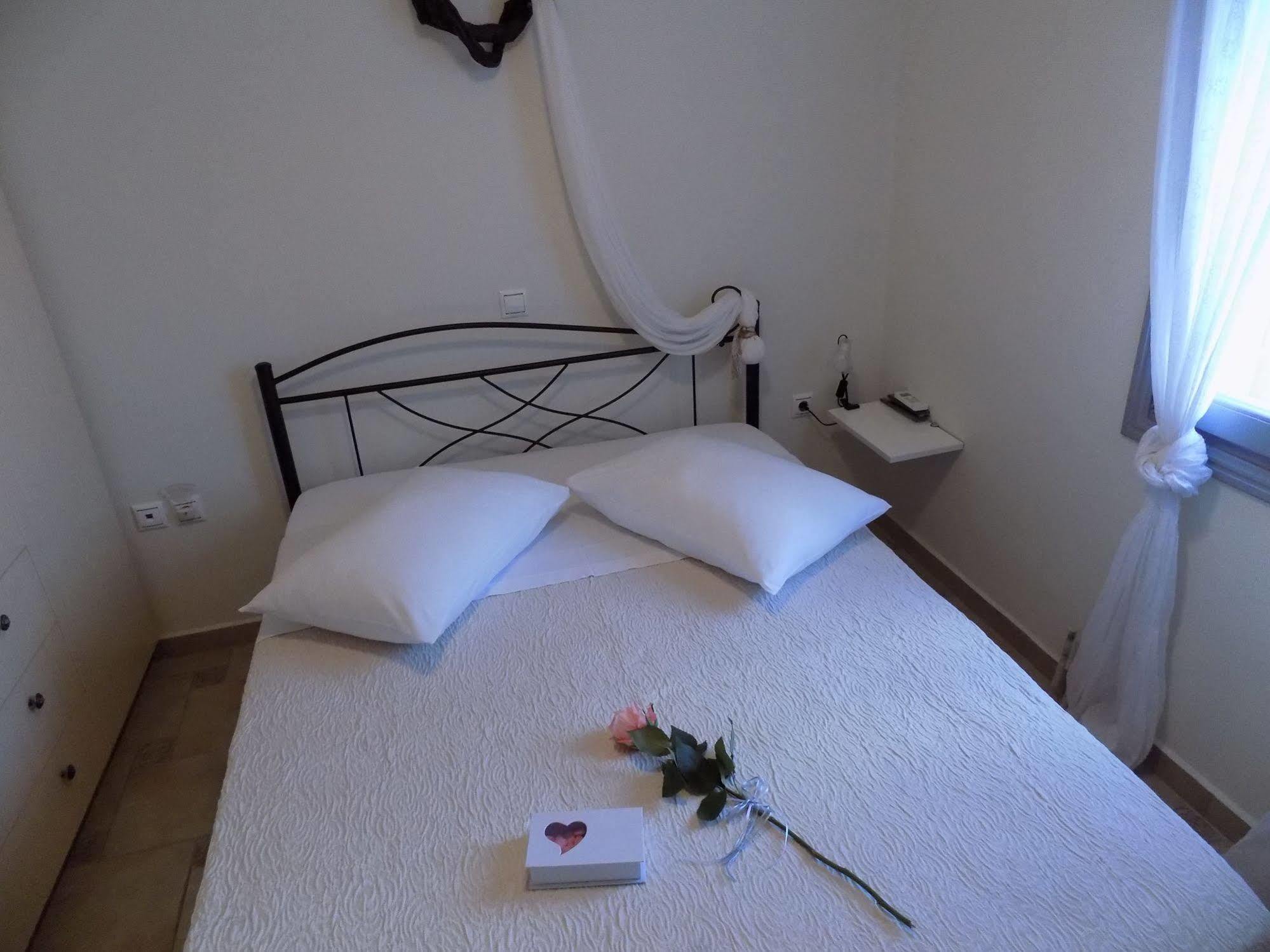 Hemera Holiday Home Villa On Santorini อาโกรตีรี ภายนอก รูปภาพ